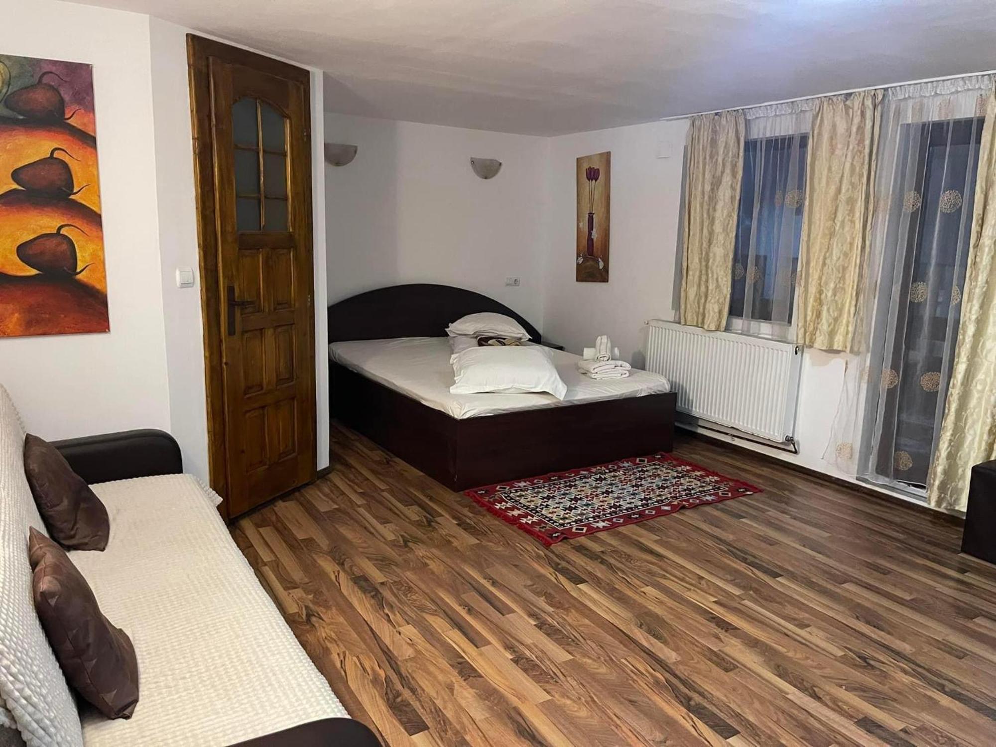 ホテル Casa Maria Moieciu C モイエチウ・デ・スス エクステリア 写真