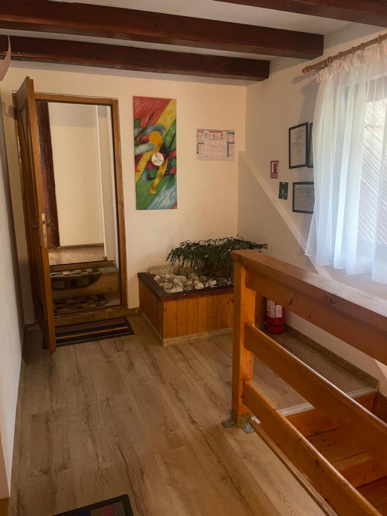 ホテル Casa Maria Moieciu C モイエチウ・デ・スス エクステリア 写真